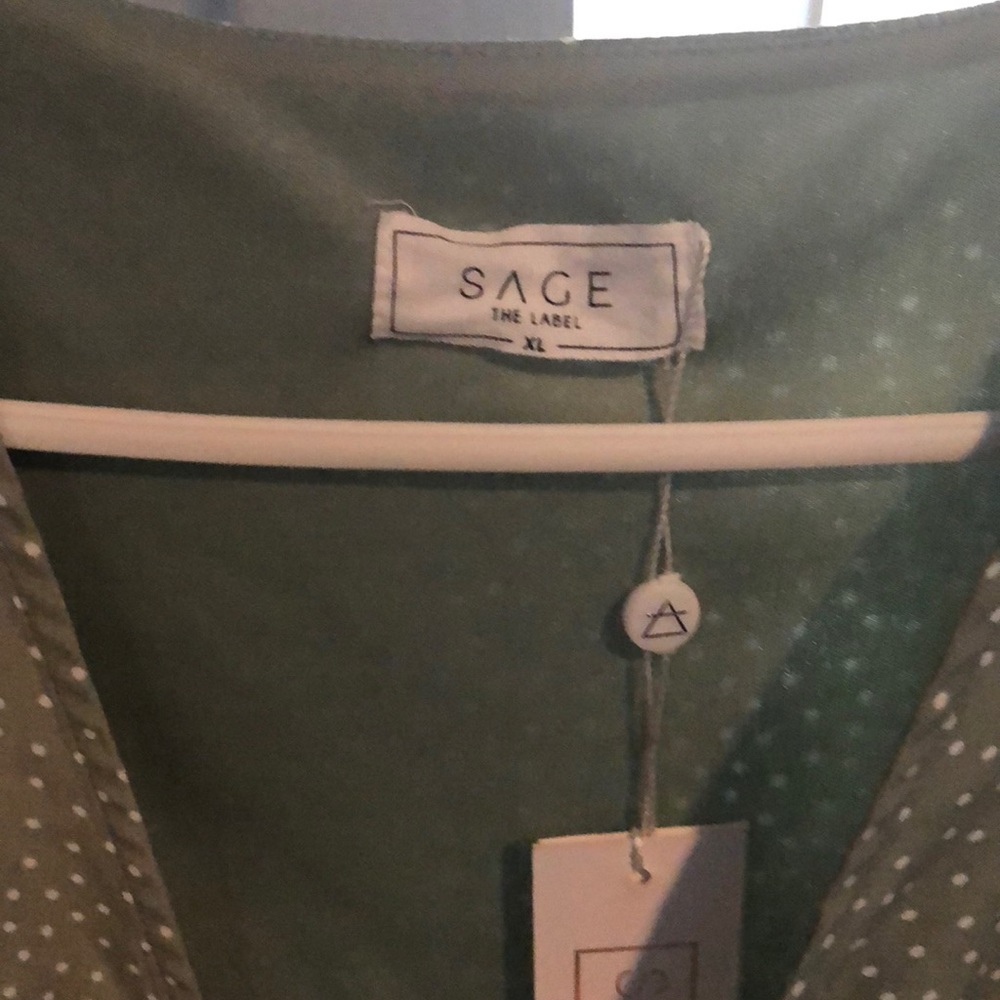 Blouse - Picture 2 of 3